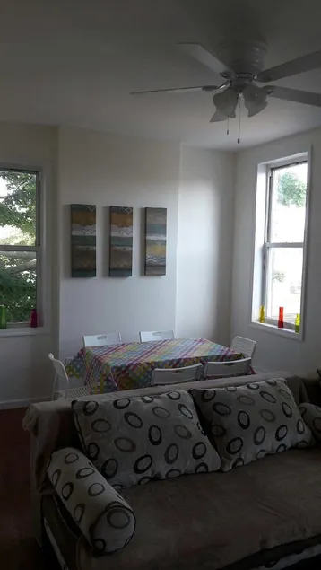 Rainbow Guesthouse - Image 1