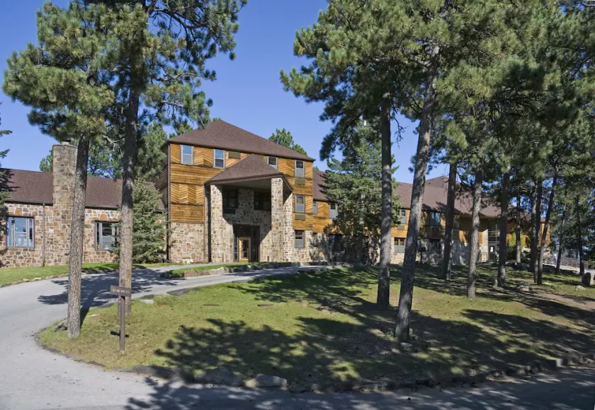 Sylvan Lake Lodge - Image 1