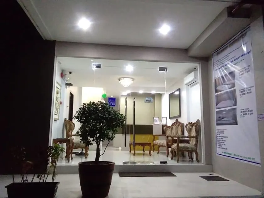 Diamond Residences - Image 1