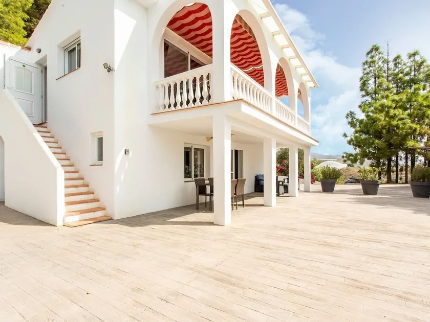 Gorgeous Villa With Private Swimming Pool in Algarrobo-costa - Image 1