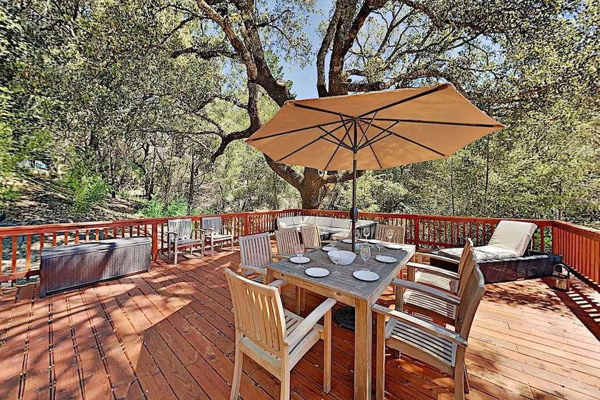 2600 Glen Ellen Home - 3 Br home by RedAwning - Image 1