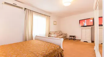 Studio Savin - Aviatiei - Image 1