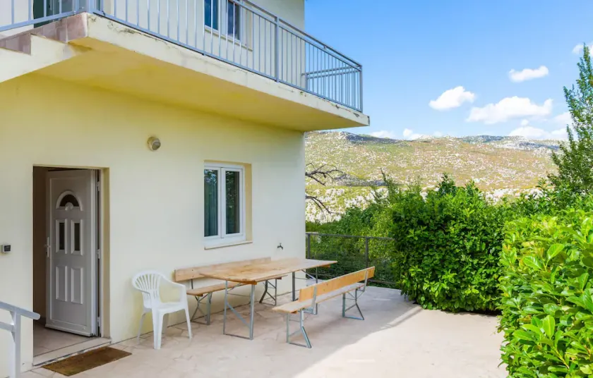Beautiful Home in Kucice With Wifi and 5 Bedrooms - Image 1