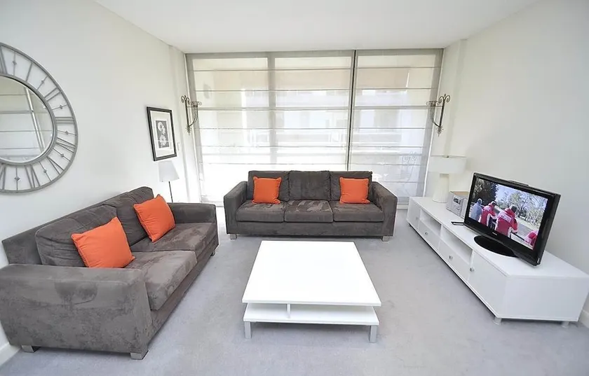 Darling Harbour Haven (744) - Image 1
