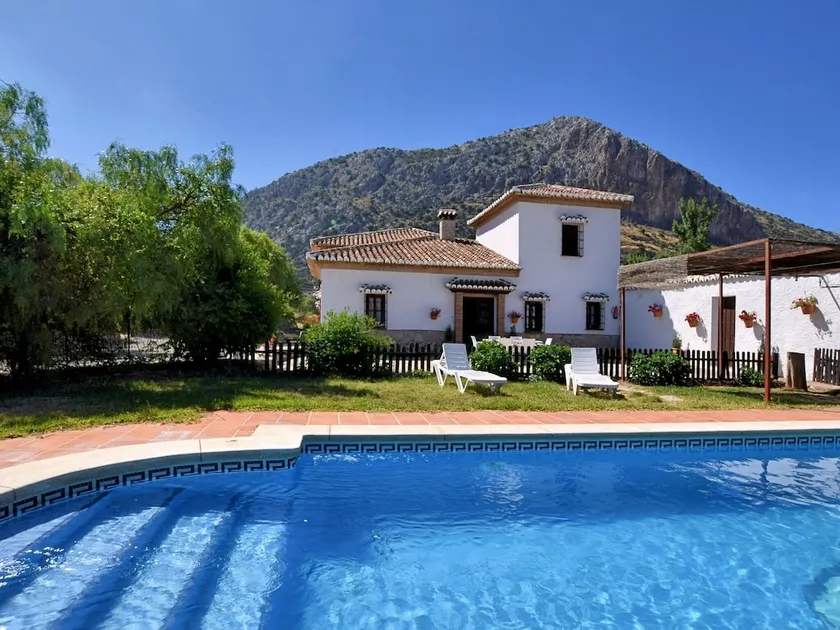 Luxurious Villa in Loja With Swimming Pool - Image 1