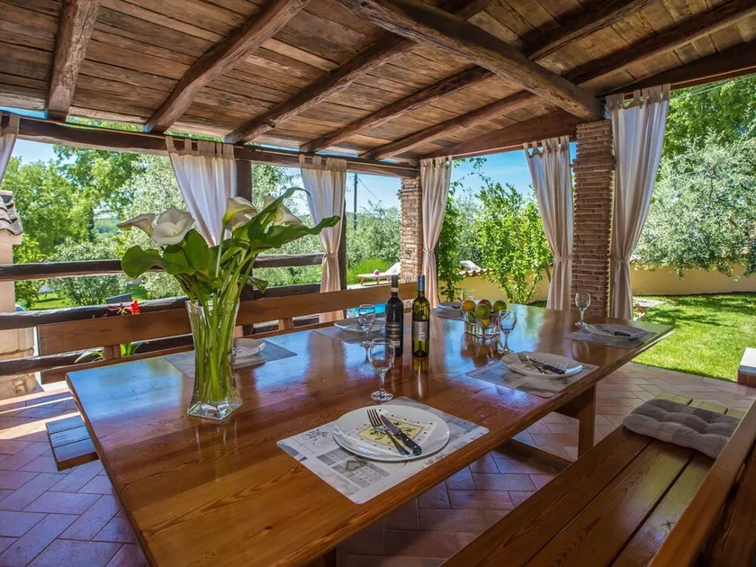 Beautiful Holiday Home in Dracevac With Terrace - Image 1