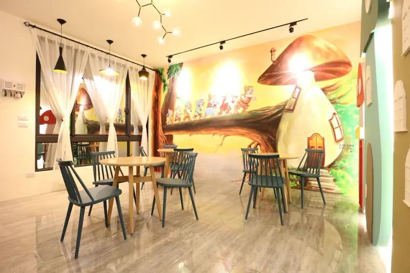 Mushroom Castle Guesthouse - Image 1