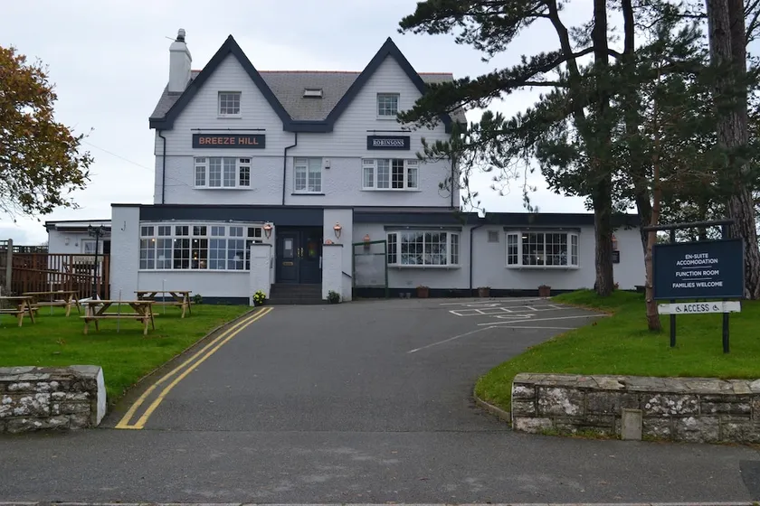 Breeze Hill Hotel - Image 1