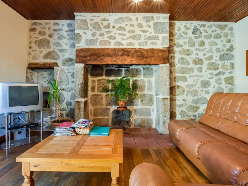 Rural Holiday Home Offering Peace, Nature and Stunning Views in South of France - Image 1