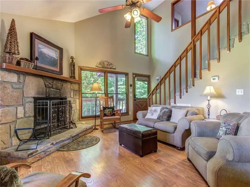 Between Here & There, 3 Bedrooms, Sleeps 6, Views, Hot Tub - Image 1