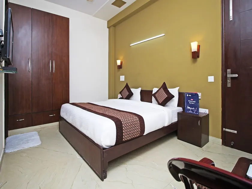 OYO 6601 Mannat Residency - Image 1