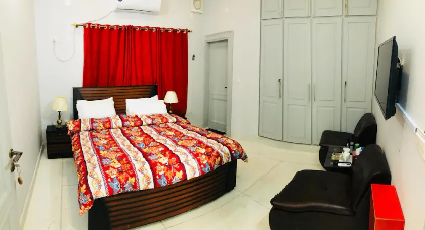 Rio Inn Guest House - Image 1