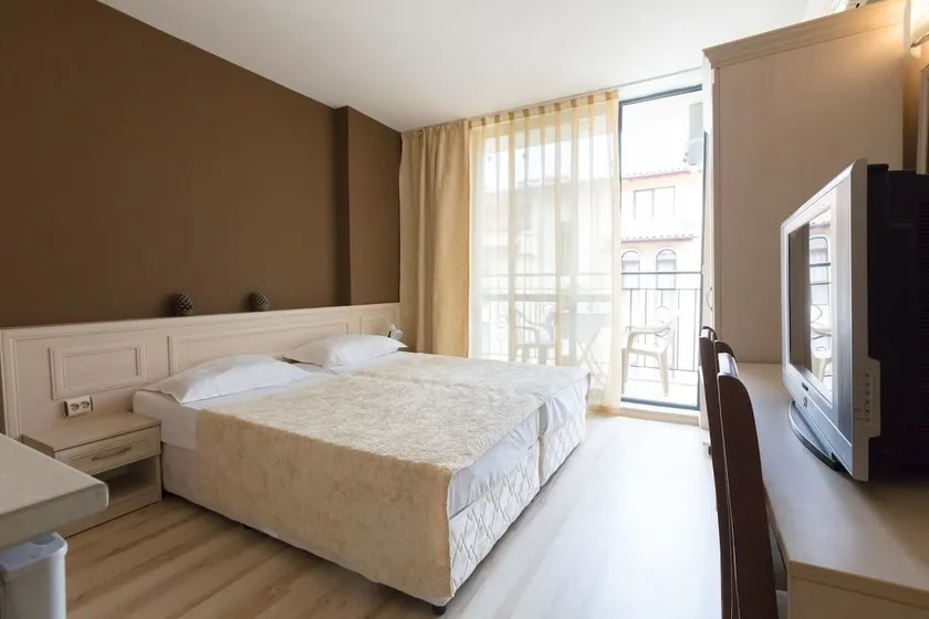 Nice Studio with Kitchenette in Avalon Complex - Image 1