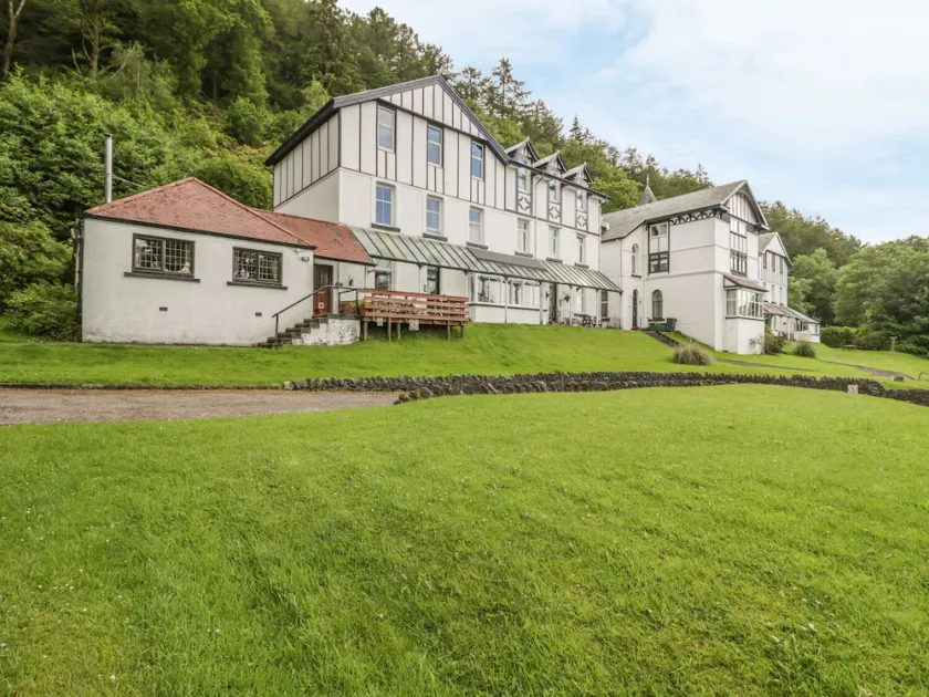 2 Kilmun Court - Image 1