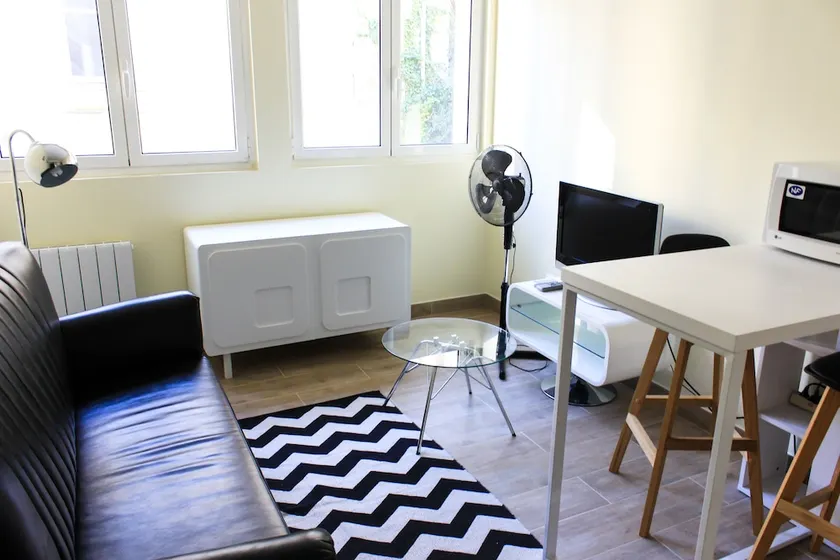 Bubble Apartment - Image 1