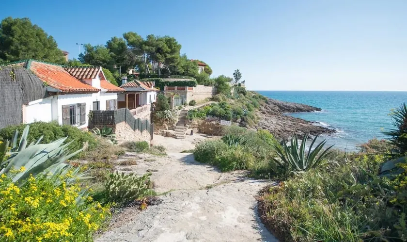 Villa Cossis Beach TVL 32 - Image 1