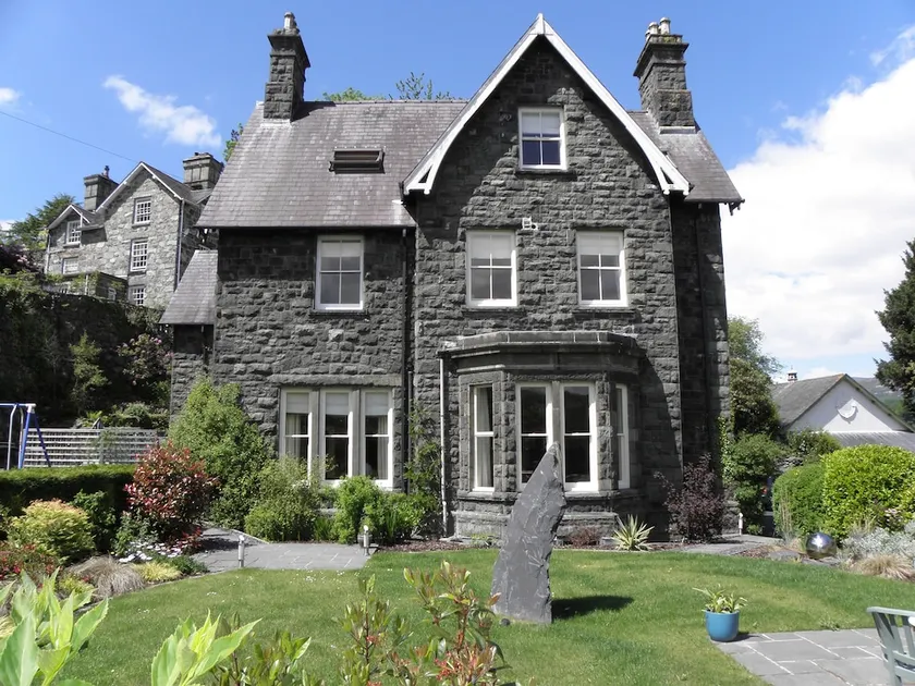 Ffynnon - Image 1