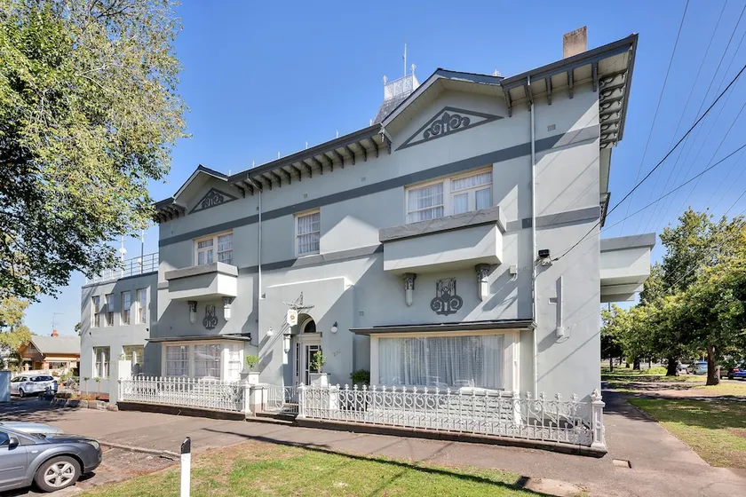 Ballarat Central Bed and Breakfast - Image 1