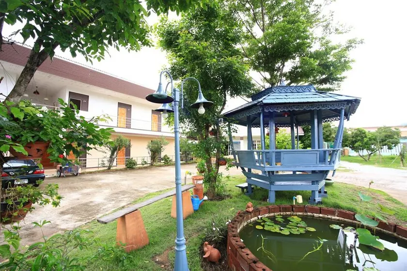 Baanpooya Hotel and Resort - Image 1