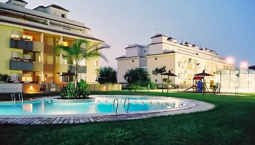Azulamanga Spanish-style, 2-bedroom Flat Near the Beach on the Costa C - Image 1