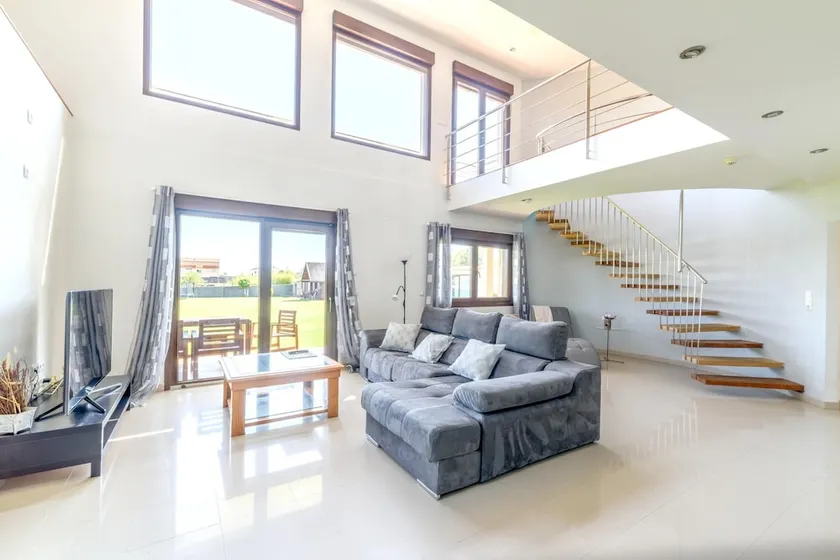 House With 4 Bedrooms in Sanjenjo, With Shared Pool, Enclosed Garden and Wifi - Image 1