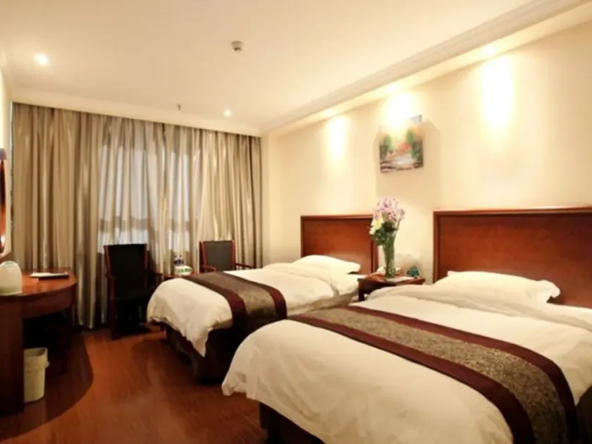 GreenTree Inn Xuancheng Jixi Guangming Palace Business Hotel - Image 1