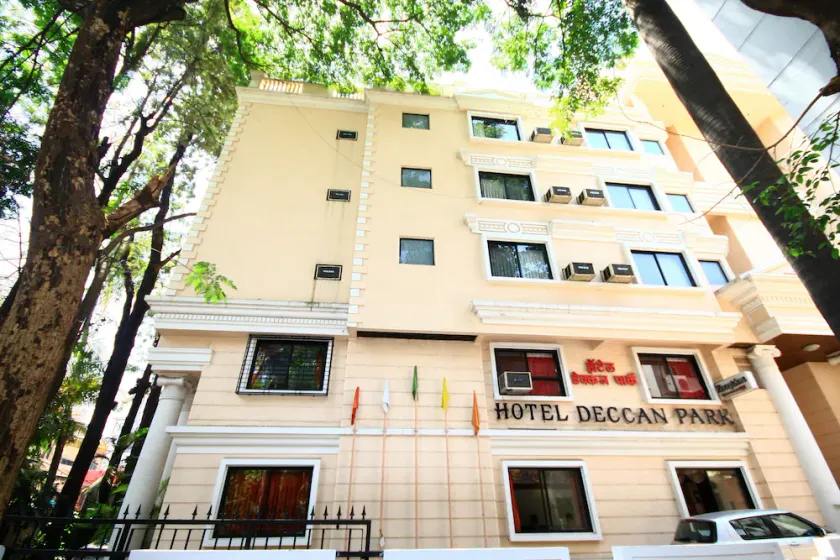 Hotel Deccan Park - Image 1