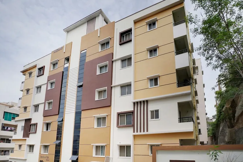 Hyderabad Elite by OYO Rooms - Image 1