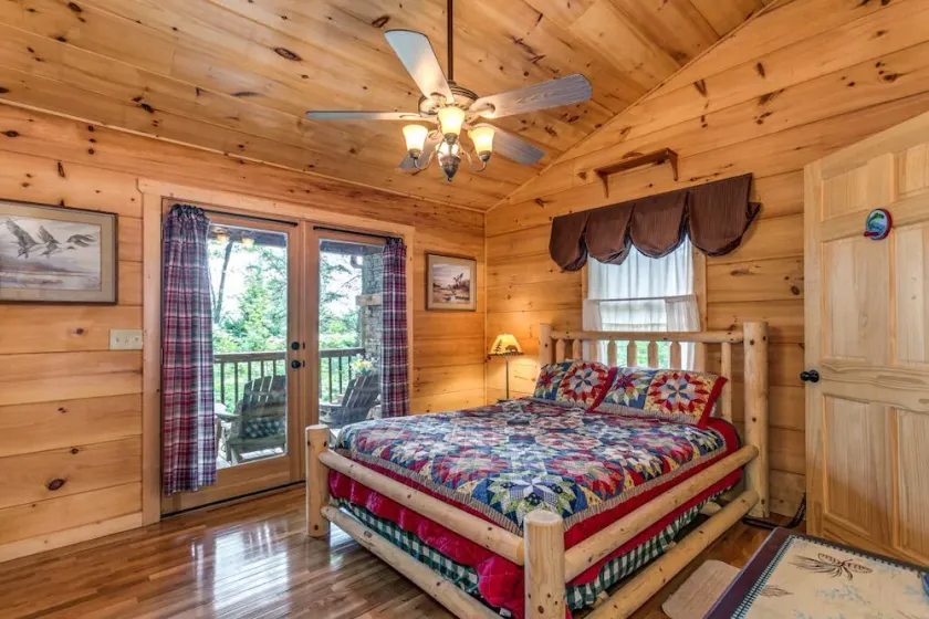 Dogwood Cabin - Image 1