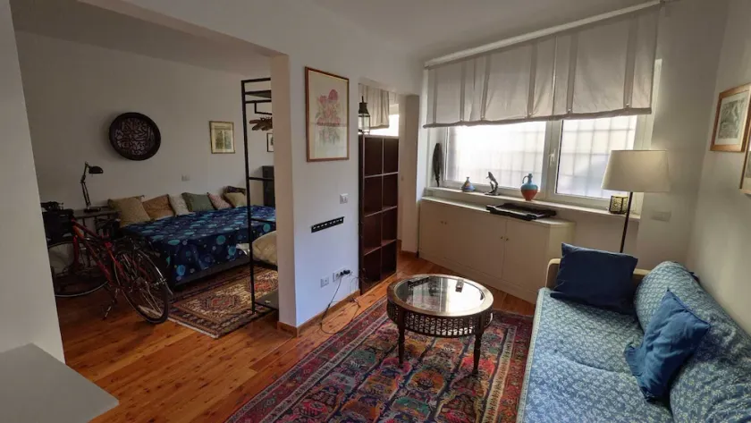Cosy 1-bed Studio Apartment in Roma - Image 1