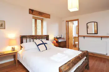 Little Orchard Barn Self-Catering - Image 1