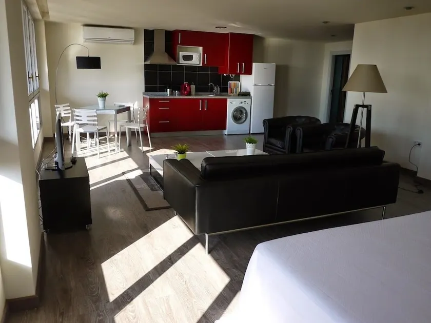 La Portuguesa Apartments - Image 1