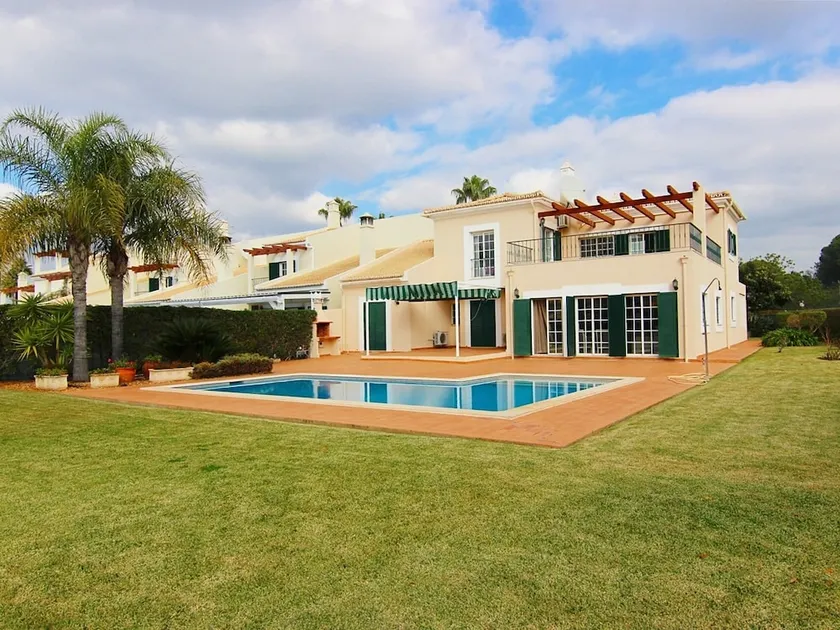 Villa Browns I - Image 1