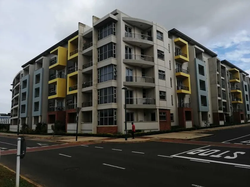 Stunning Apartment in the heart of Umhlanga - Image 1
