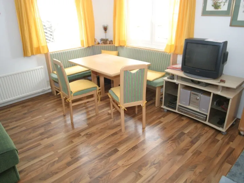 Cozy Holiday Home in Carinthia near Ski Area - Image 1