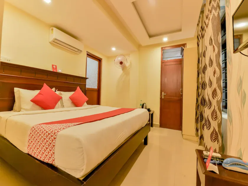 OYO 8214 Malabar Plaza Residency 1 - Image 1