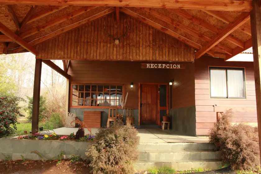 Hosteria Y Camping Del Bosque Pucón - Image 1