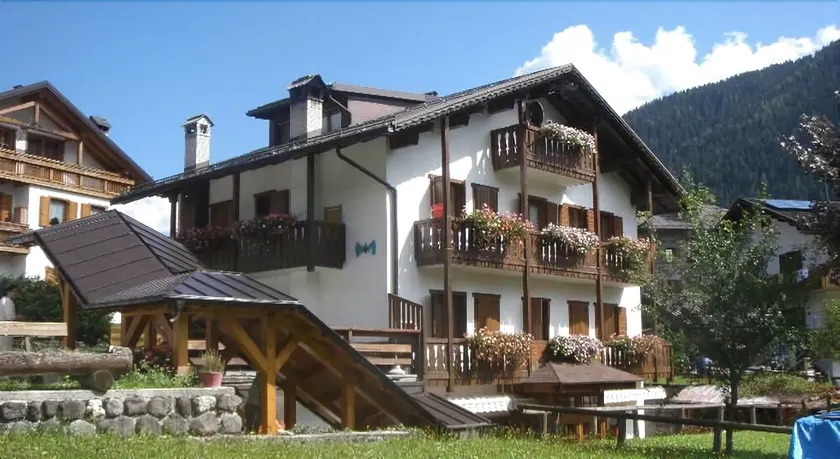 Albergo Ombrettola - Image 1