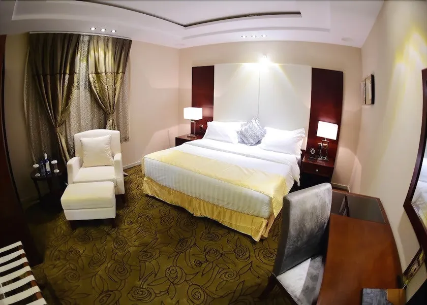 Al Ebreez Palace 3 - Image 1