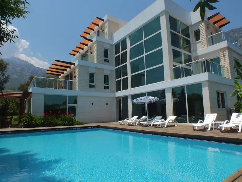 Aqualin Villas - Image 1