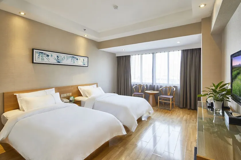 Insail Hotels Railway Station Guangzhou - Image 1