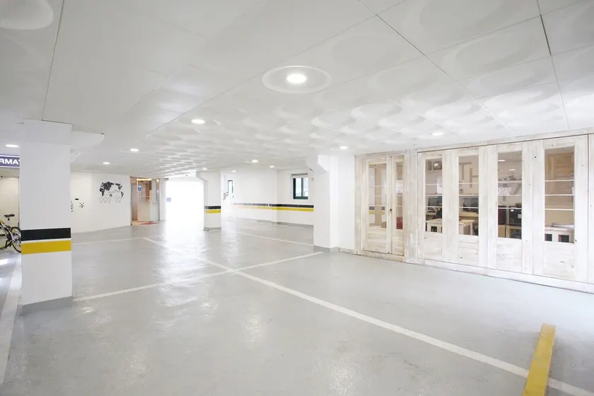 Hotel Theme - Image 1
