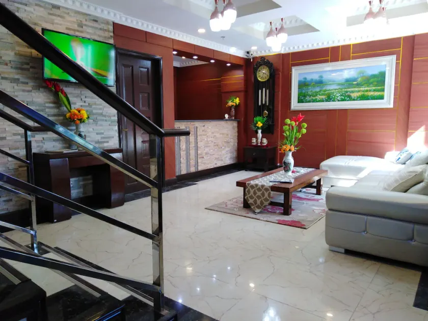 Venezia Suites Hotel - Image 1