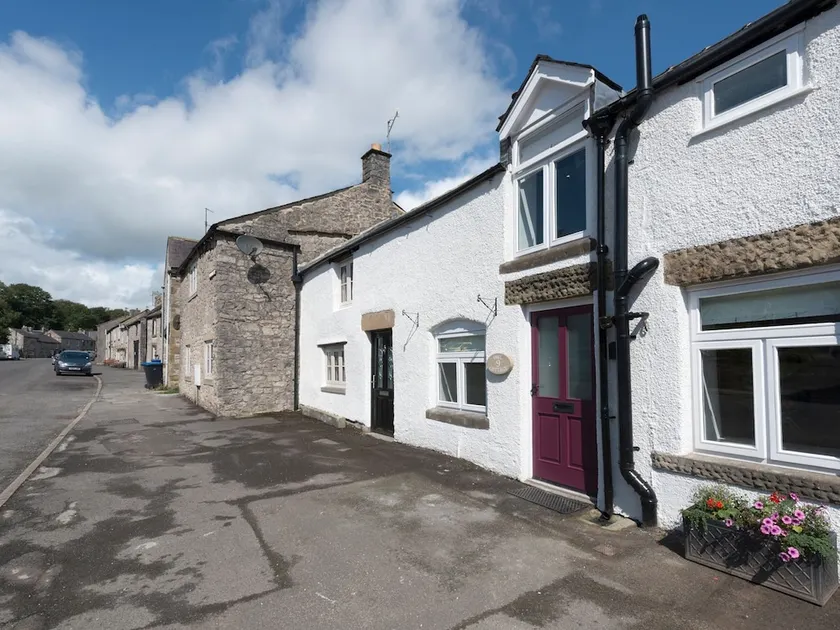 Owl Cottage - Image 1