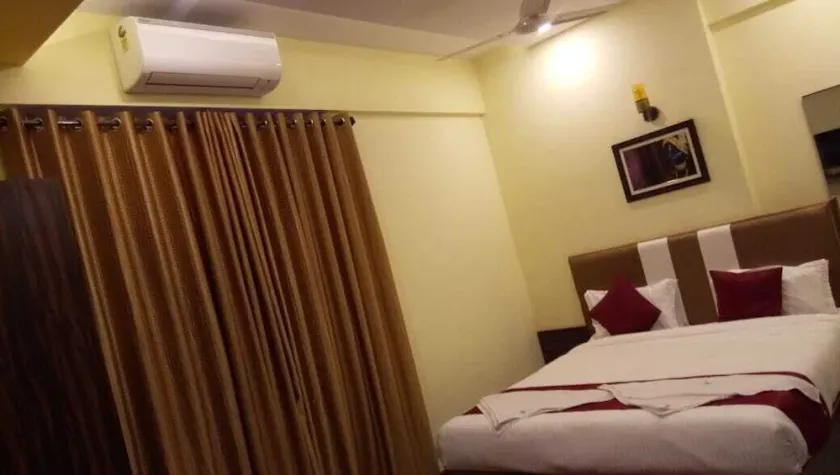 Hotel Venkey's - Image 1