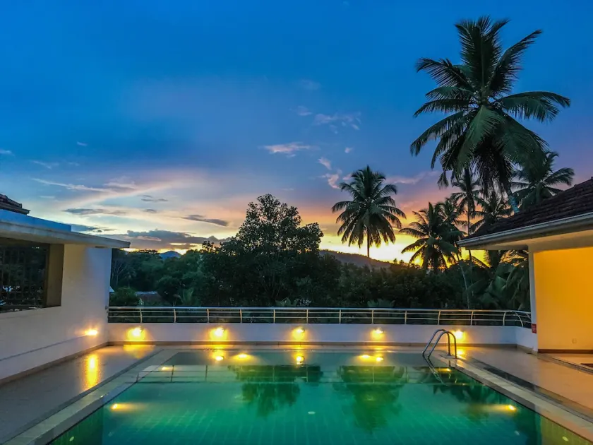 Serene Villa - Image 1