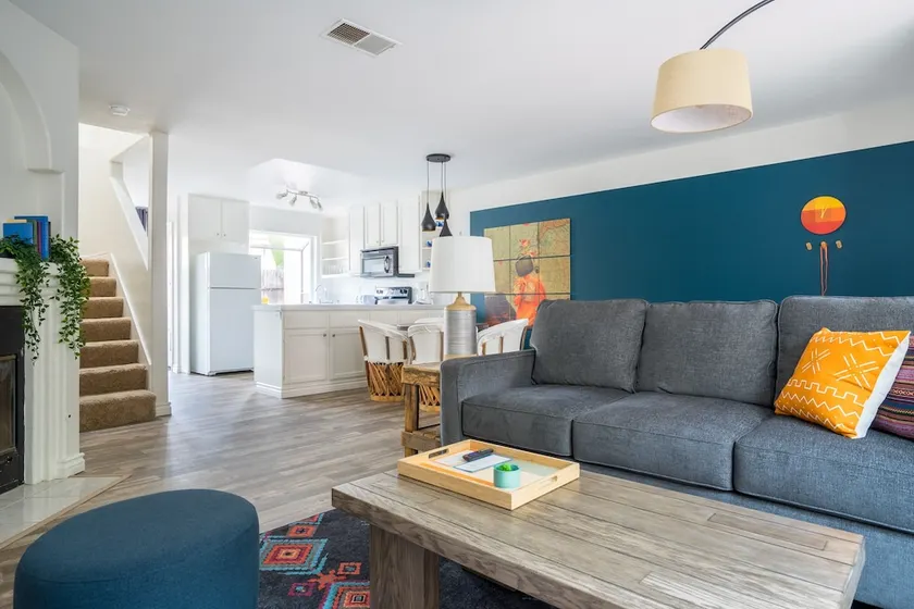 WanderJaunt | Emerald St Townhomes - Image 1