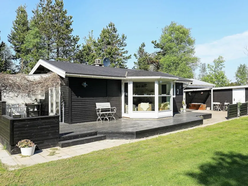 Cozy Holiday Home in Sæby With Large Garden - Image 1