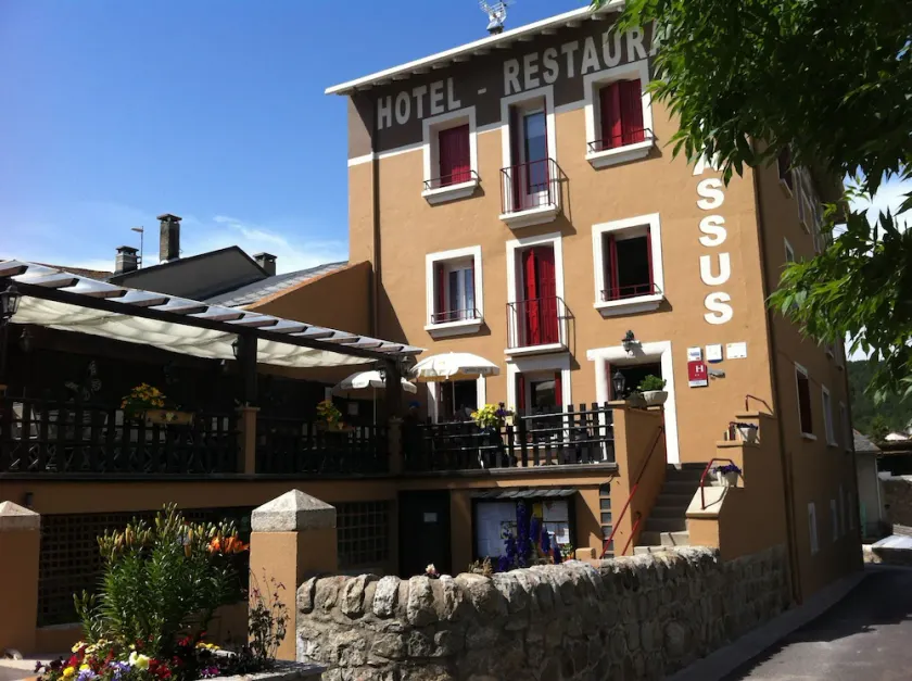 Hôtel Restaurant Lassus - Image 1