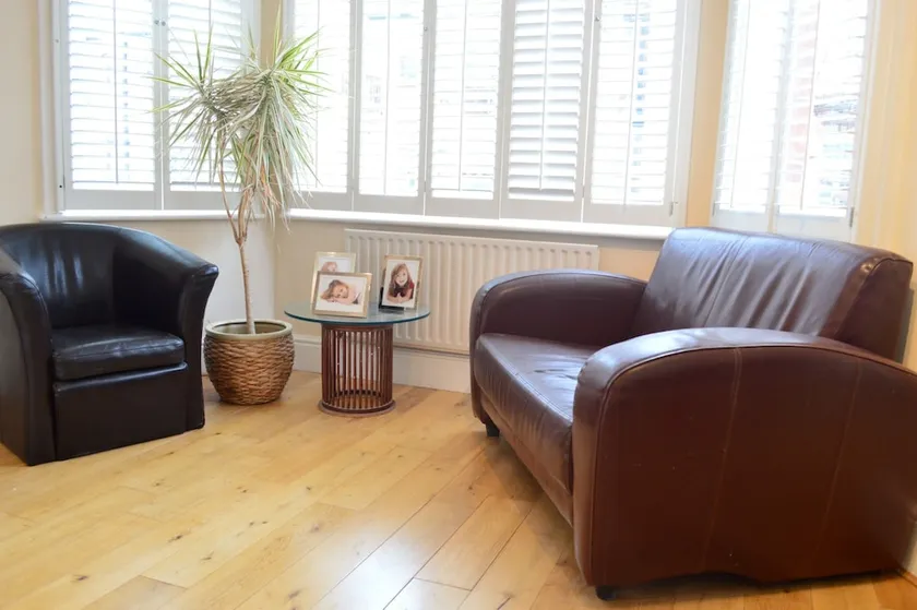 Fantastic Bright in West Kensington - Image 1